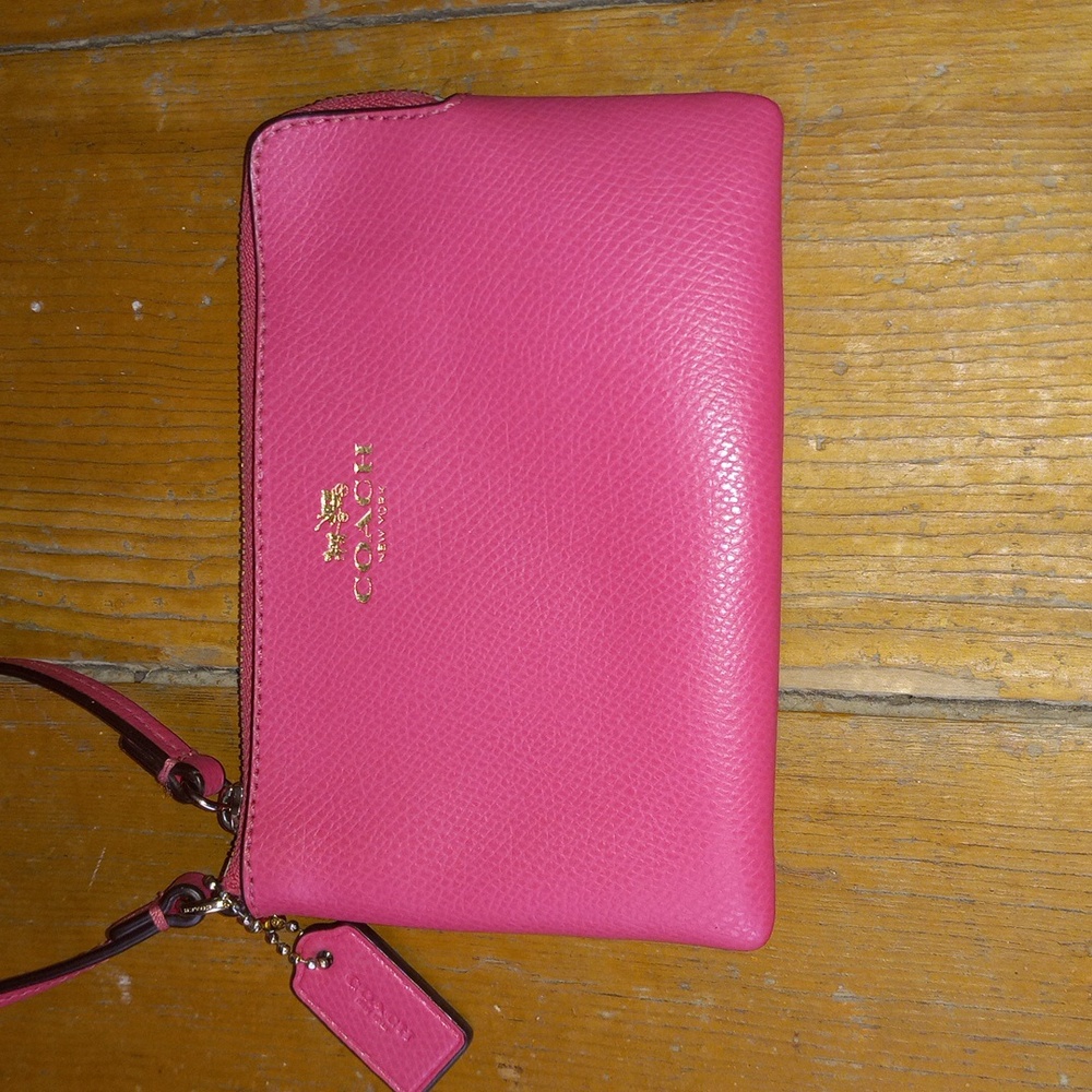 Coach Wristlet Pink - Picture 14 of 14